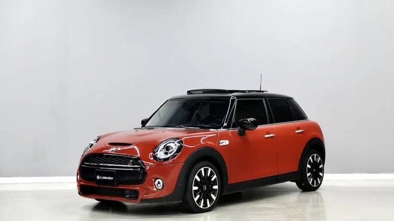 2021 Mini Cooper STANDARD thumbnail 3