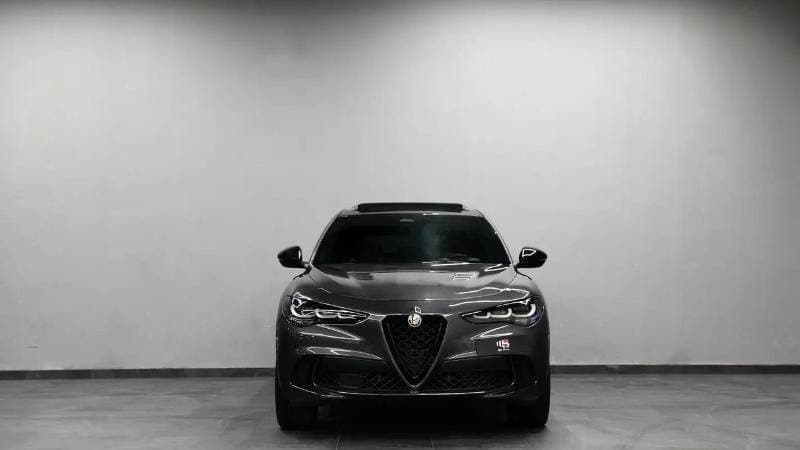 2025 Alfa Romeo Stelvio VELOCE thumbnail 2
