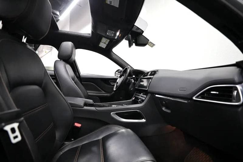 2020 Jaguar F PACE PRESTIGE thumbnail 7