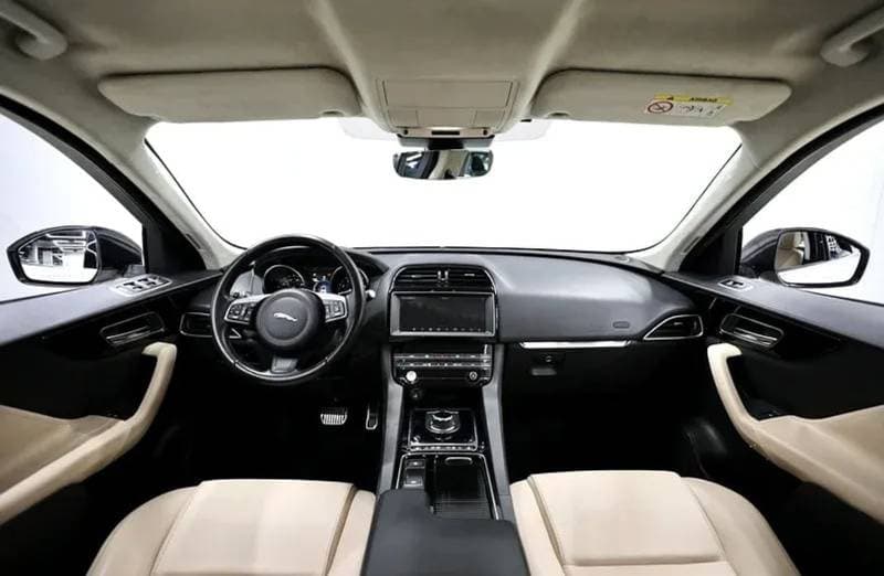 2019 Jaguar F PACE PRESTIGE thumbnail 7
