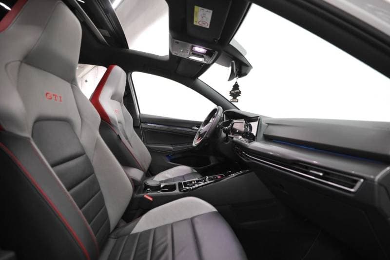 2024 Volkswagen Golf GTI thumbnail 7