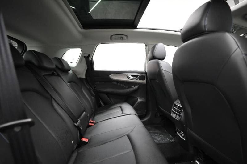 2025 Roewe RX5 thumbnail 7