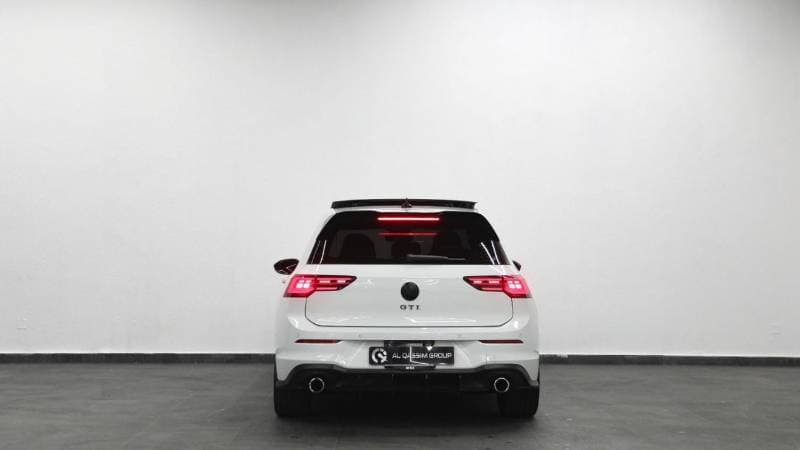 2024 Volkswagen Golf GTI thumbnail 5