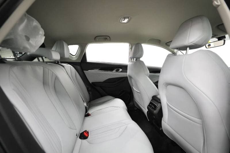 2027 Geely Coolray GL thumbnail 8