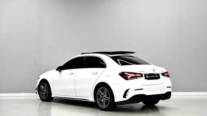2023 Mercedes Benz A250 thumbnail 4