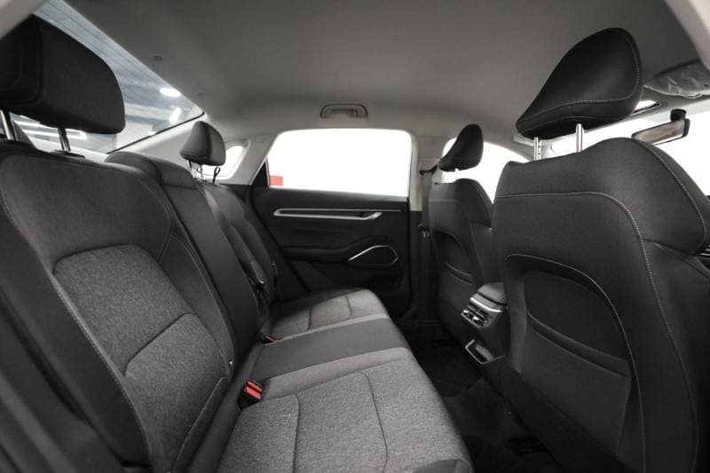 2026 Geely Emgrand GS thumbnail 8