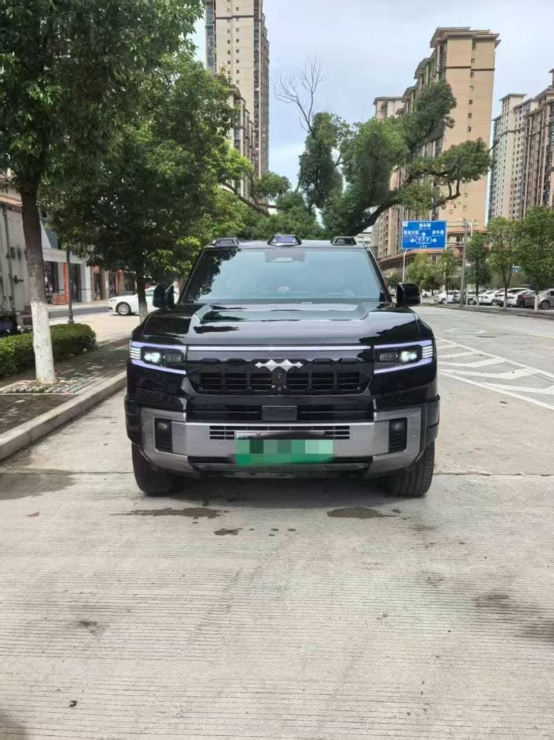 2024 BYD Leopard 8 FLAGSHIP thumbnail 3