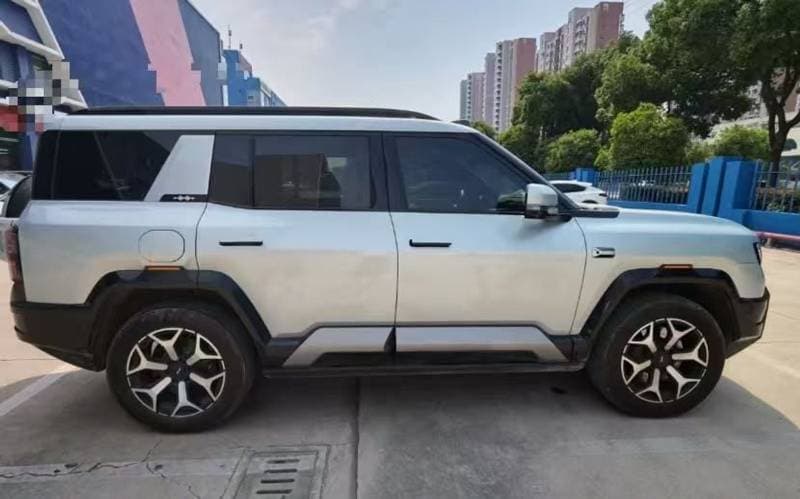 2024 BYD Leopard 8 smart & brave flagship edition (6 seater) thumbnail 4