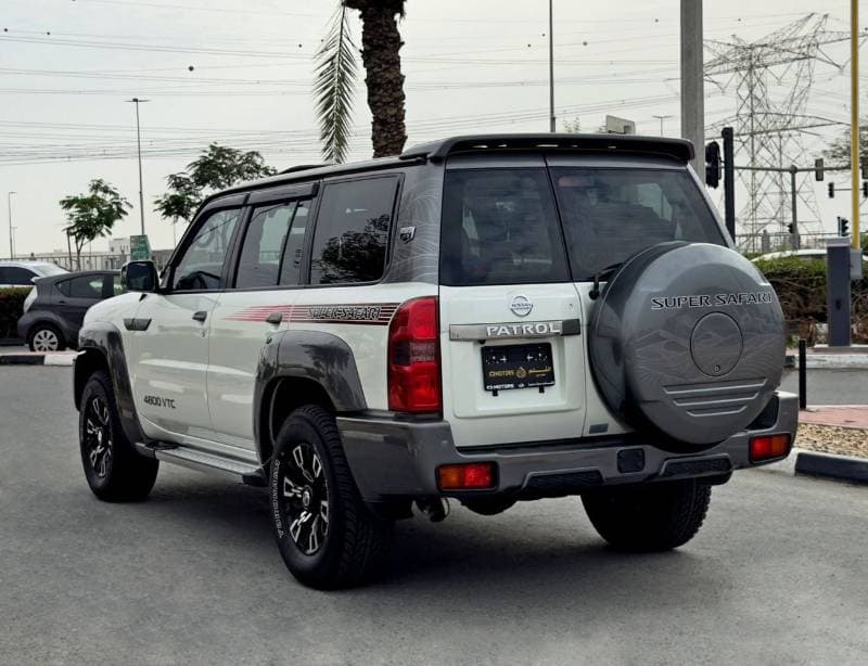2024 Nissan Patrol thumbnail 5