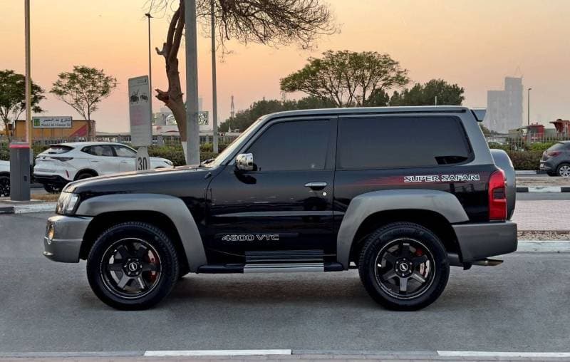 2023 Nissan Patrol SUPER SAFARI HT thumbnail 4