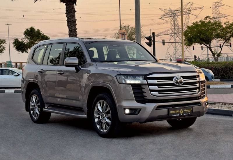 2025 Toyota Land Cruiser GXR thumbnail 3