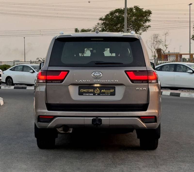 2025 Toyota Land Cruiser GXR thumbnail 6
