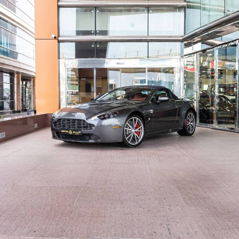 2016 Aston Martin Vantage S thumbnail 6