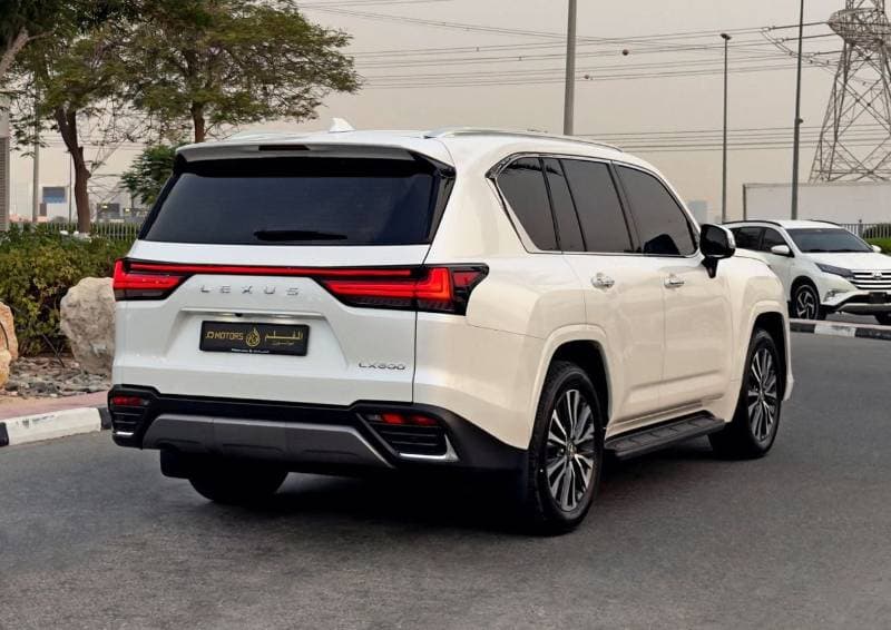 2025 Lexus LX600 SIGNATURE thumbnail 7