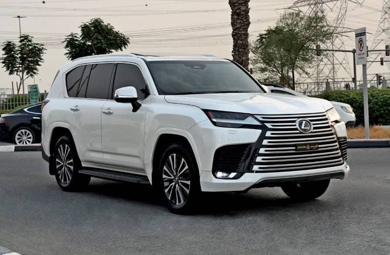 2025 Lexus LX600 SIGNATURE thumbnail 3