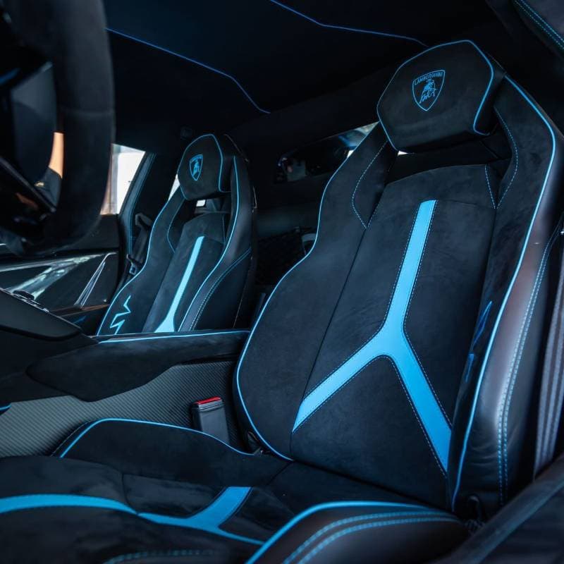 2017 Lamborghini Aventador LP 750 thumbnail 5