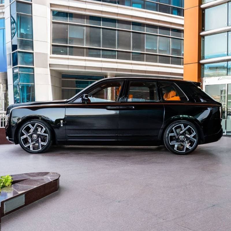 2026 Rolls Royce Cullinan BLACK BADGE thumbnail 5
