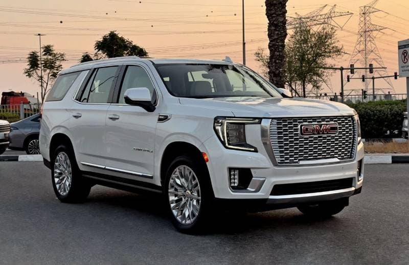 2024 GMC Yukon DENALI thumbnail 3