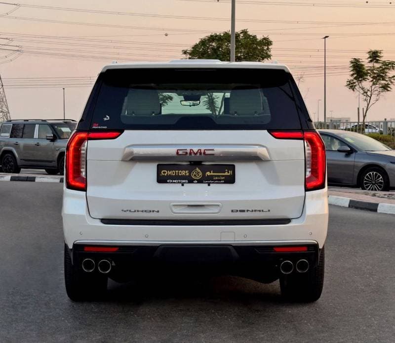 2024 GMC Yukon DENALI thumbnail 6