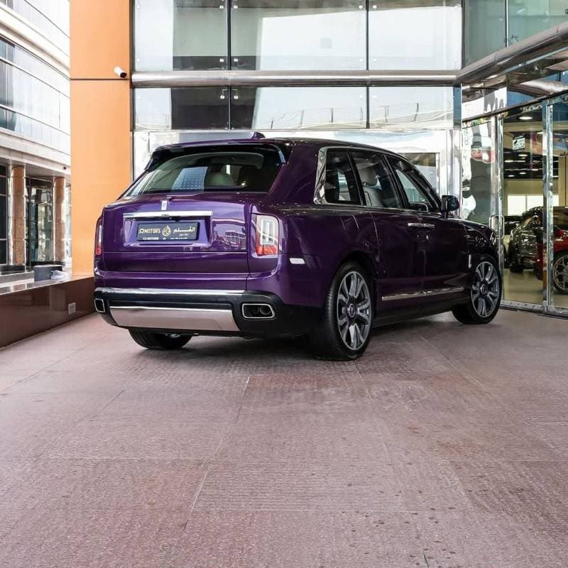 2019 Rolls Royce Cullinan STANDARD thumbnail 2