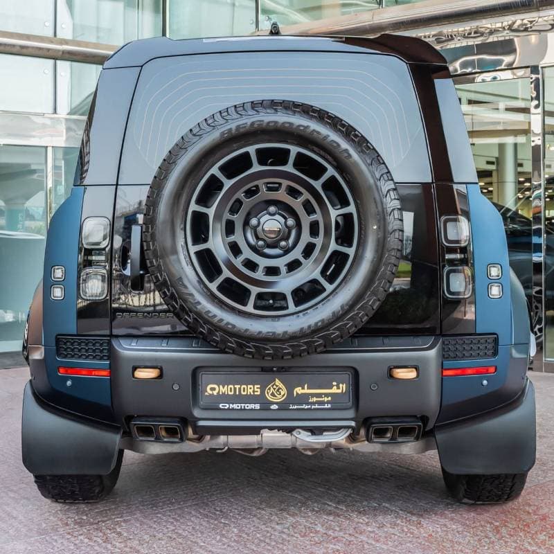 2026 Land Rover Defender thumbnail 3