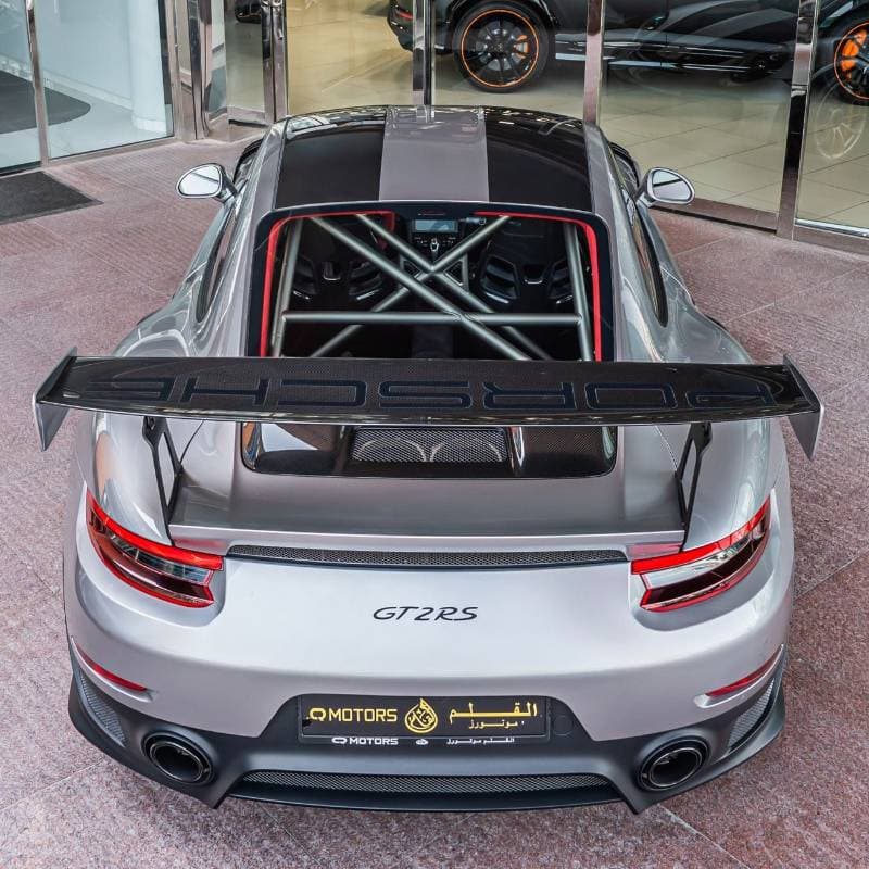 2018 Porsche 911 GT2 RS thumbnail 4