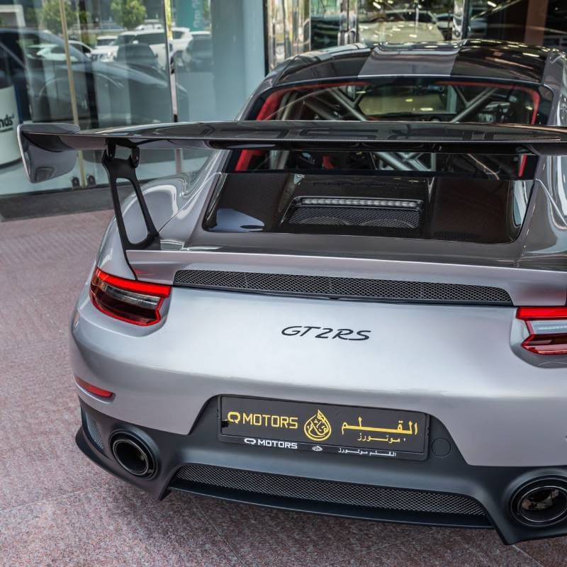 2018 Porsche 911 GT2 RS thumbnail 6