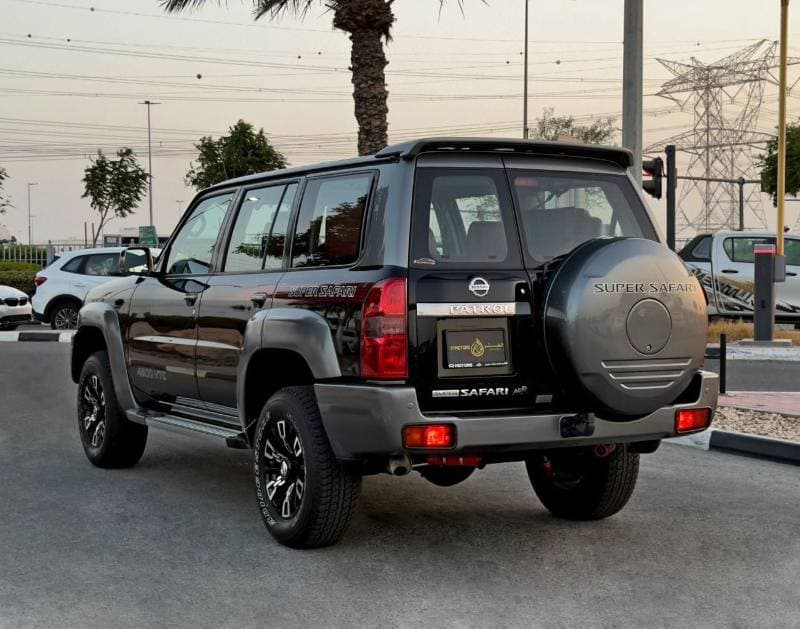 2023 Nissan Patrol SUPER SAFARI thumbnail 5
