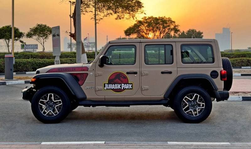2024 Jeep Wrangler SAHARA thumbnail 4