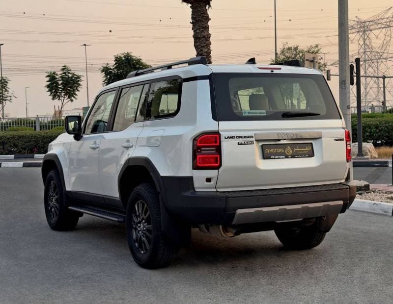 2024 Toyota Prado GXR thumbnail 6