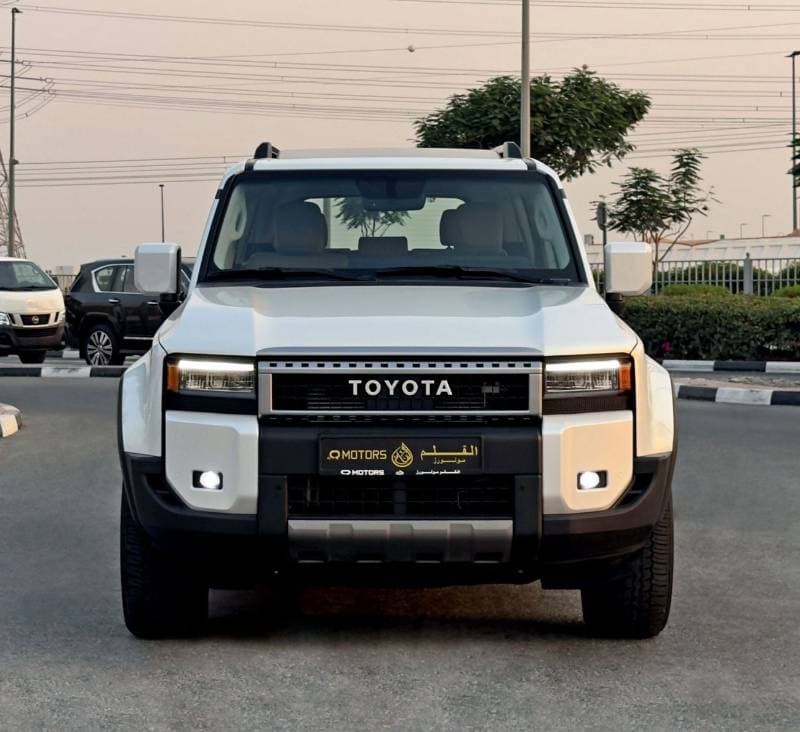 2024 Toyota Prado GXR thumbnail 2