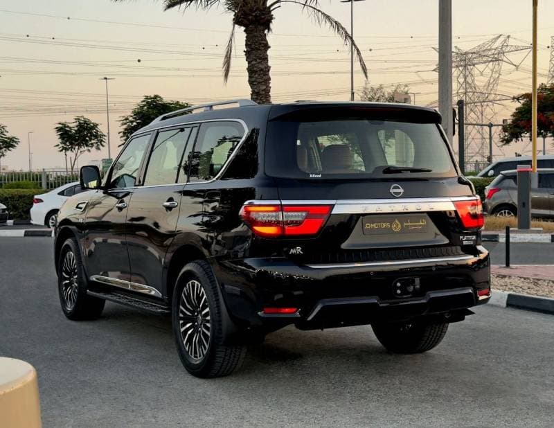 2024 Nissan Patrol LE PLATINUM CITY thumbnail 5