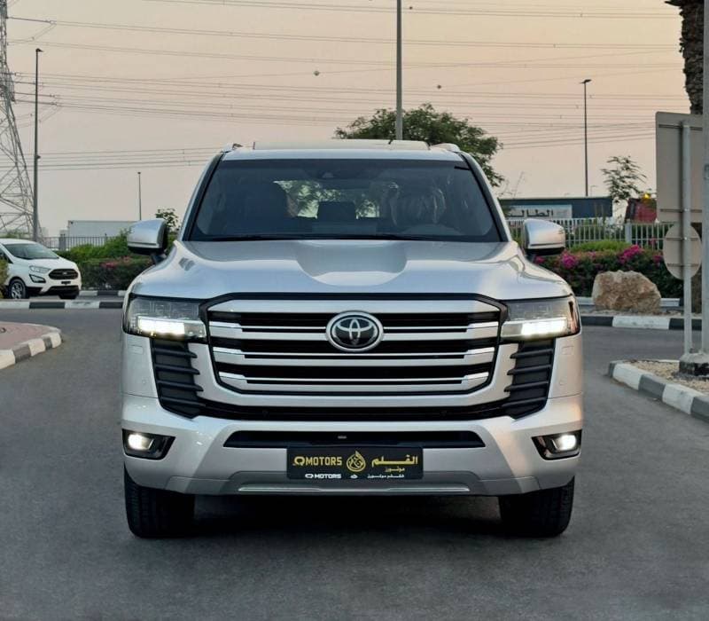 2024 Toyota Land Cruiser GXR thumbnail 2