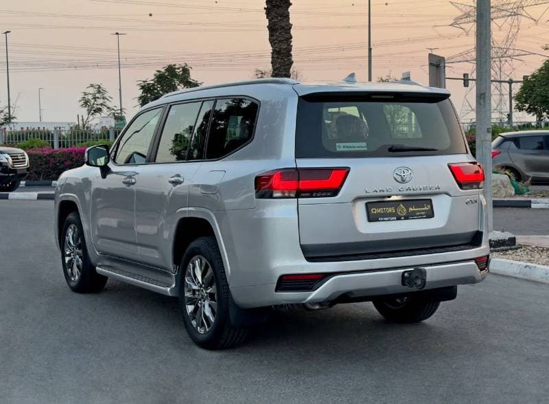 2024 Toyota Land Cruiser GXR thumbnail 5