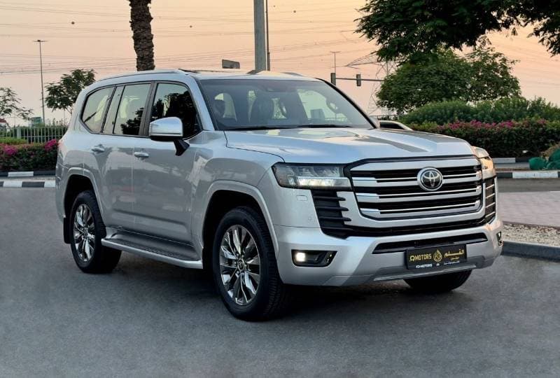 2024 Toyota Land Cruiser GXR thumbnail 3