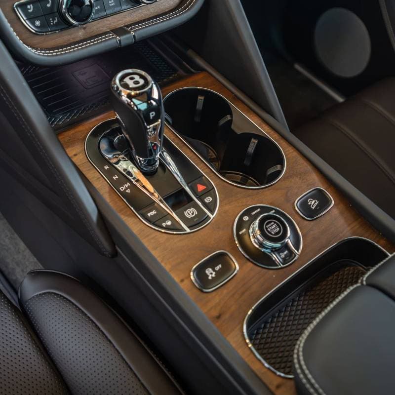 2023 Bentley Bentayga AZURE thumbnail 7