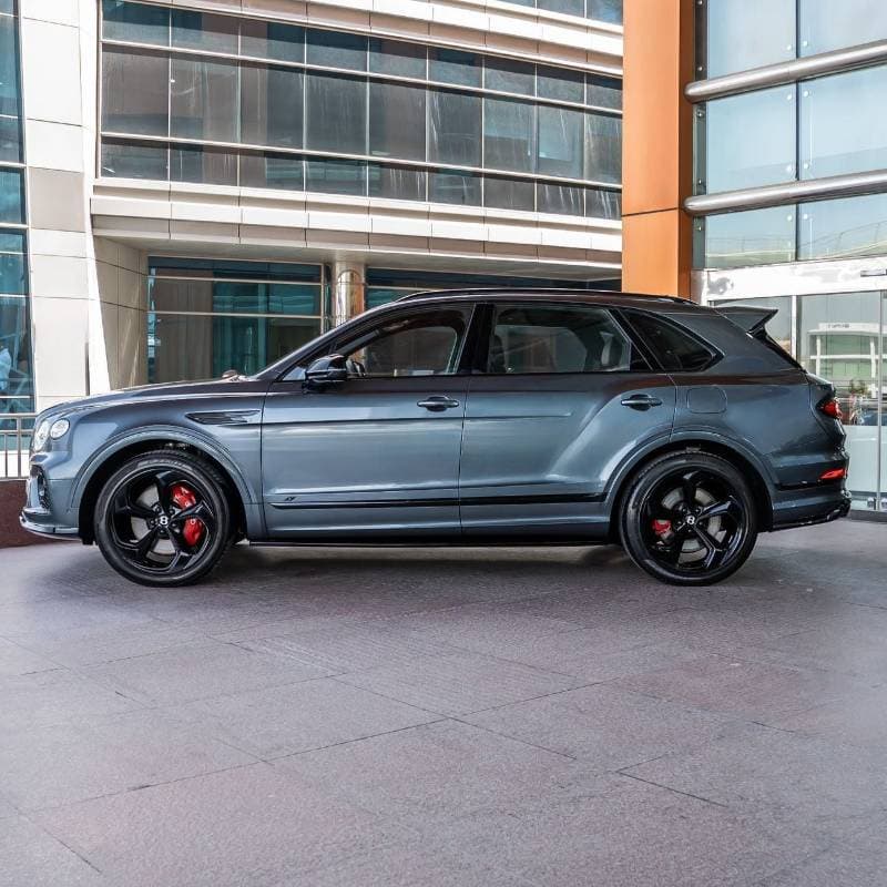 2023 Bentley Bentayga S thumbnail 3
