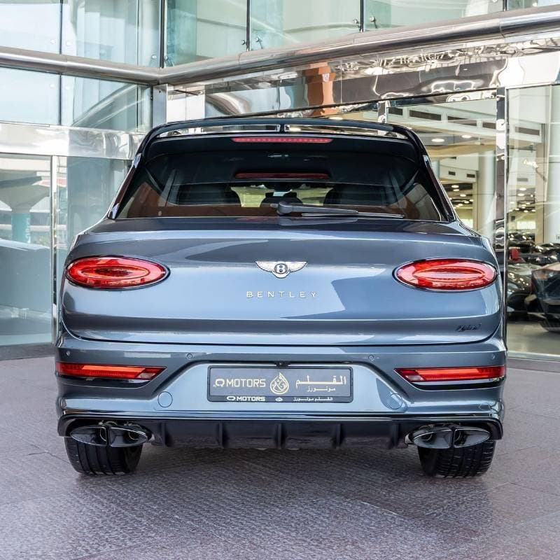 2023 Bentley Bentayga S thumbnail 2