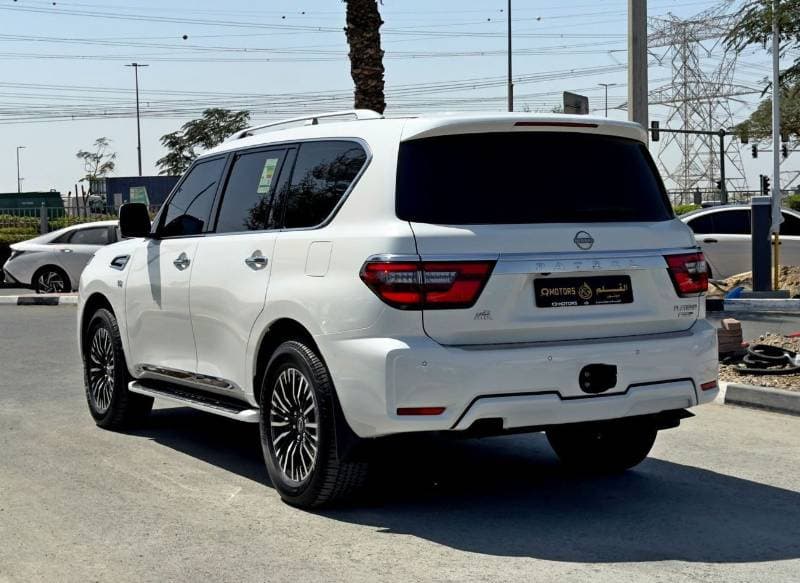 2024 Nissan Patrol LE PLATINUM CITY thumbnail 5