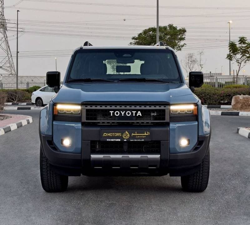 2025 Toyota Land Cruiser VXR thumbnail 2