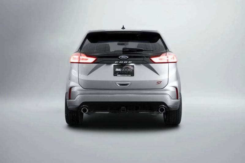 2023 Ford Edge ST thumbnail 4