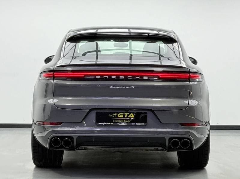2024 Porsche Cayenne S thumbnail 5