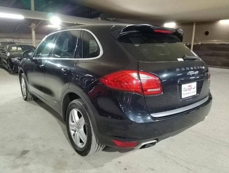 2012 Porsche Cayenne S thumbnail 4