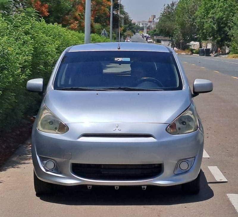 2014 Mitsubishi Mirage GLX BASIC thumbnail 3