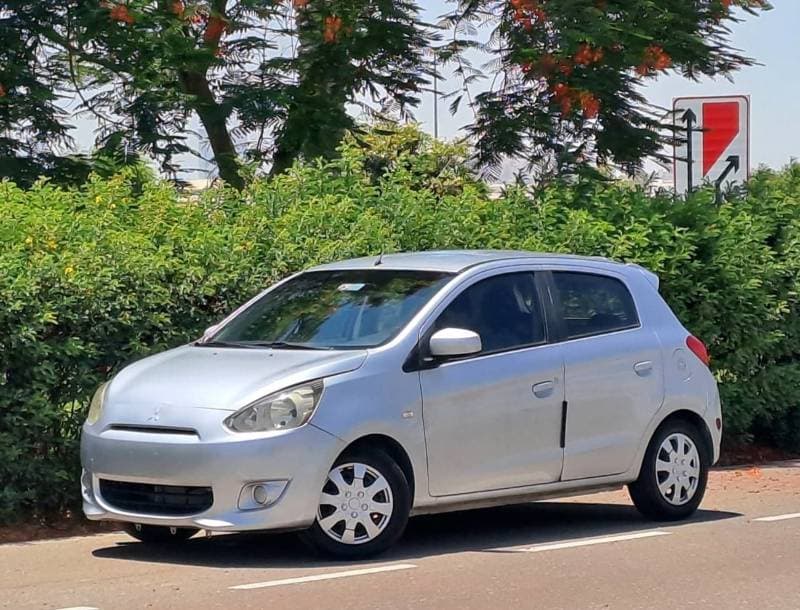 2014 Mitsubishi Mirage GLX BASIC thumbnail 2