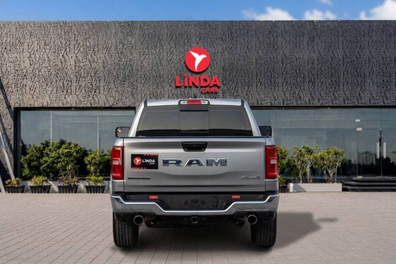 2025 RAM 1500 BIGHORN CREW CAB thumbnail 4