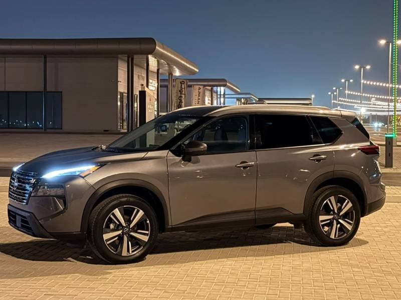 2026 Nissan Rogue PLATINUM thumbnail 2