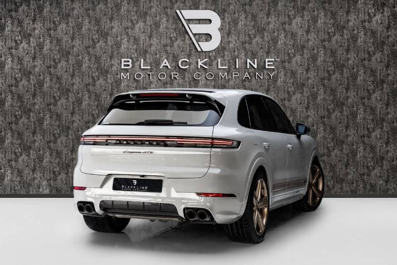 2025 Porsche Cayenne GTS thumbnail 4