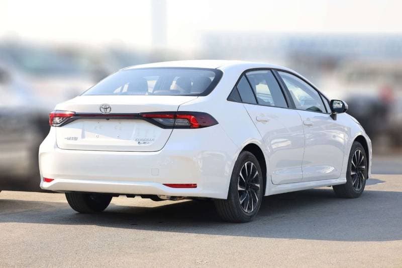 2026 Toyota Corolla thumbnail 3
