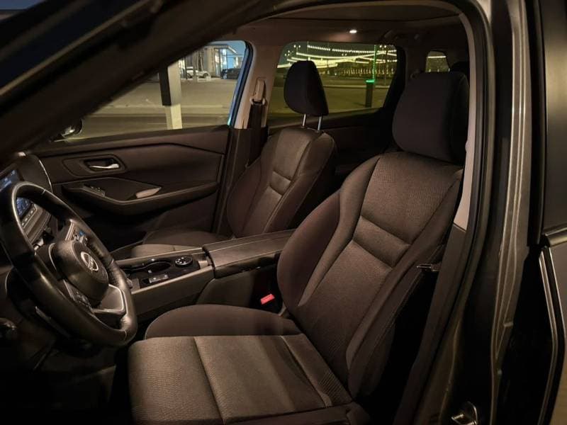 2024 Nissan Rogue PLATINUM thumbnail 5
